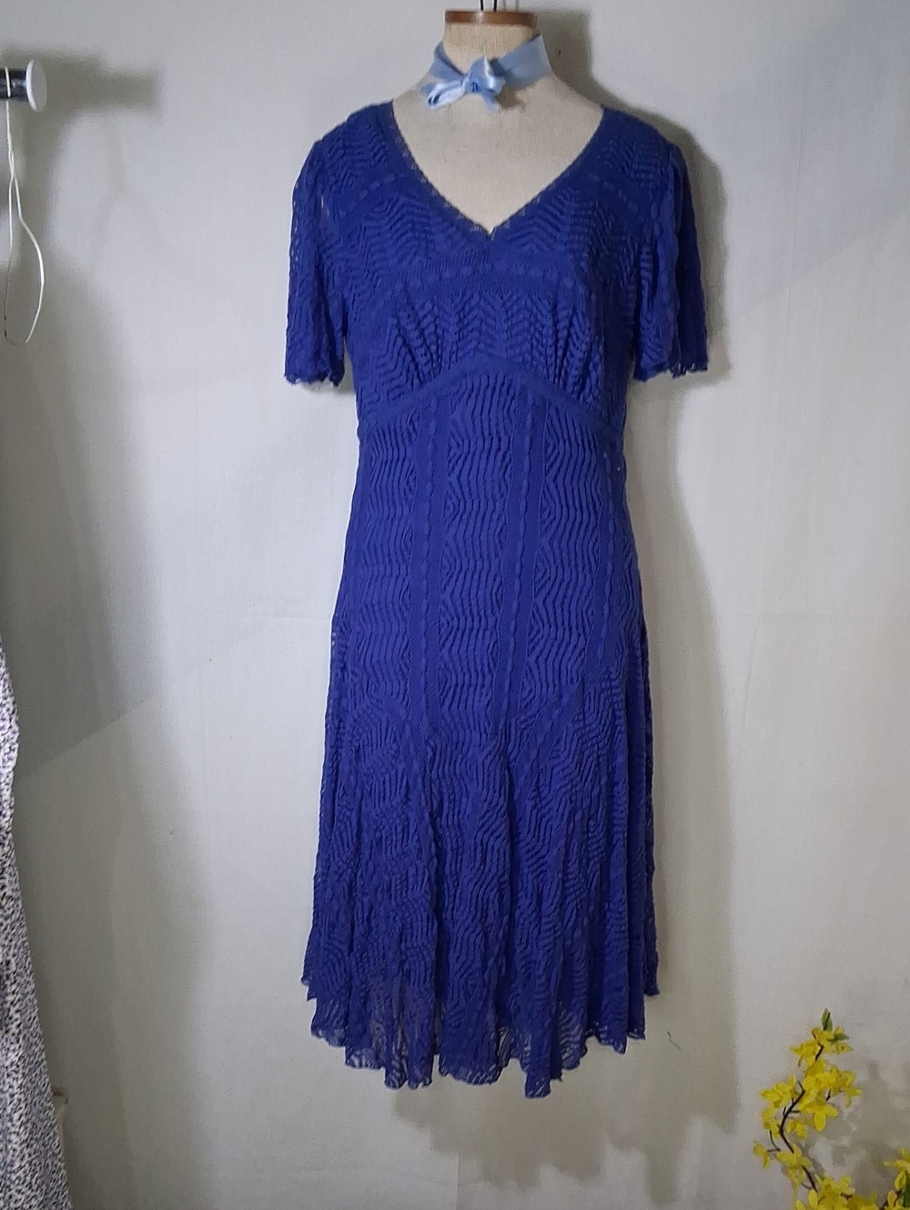 Rabbit Rabbit Rabbit Design Royal Blue V-Neck Lace Midi Dress Size 12
